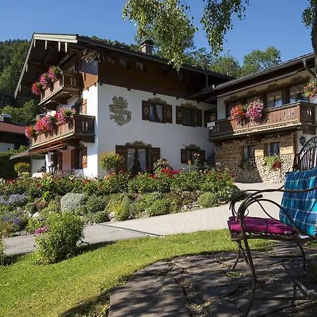 Gasthof Haus Karoline Reit im Winkl